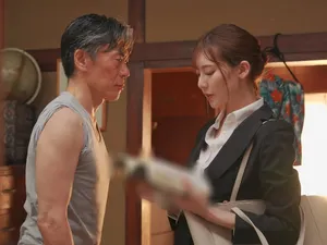 Hẹn hò nhưng không yêu cùng 2 em đồng nghiệp