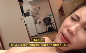 Cậu trai vụng trộm với má kế ngay ngày đầu ra mắt