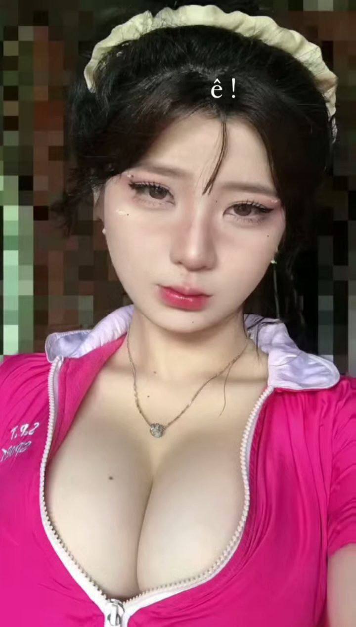 Lồn em khít nhún anh tý gãy buồi